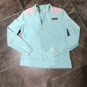 Vineyard vines quarter zip size XS!